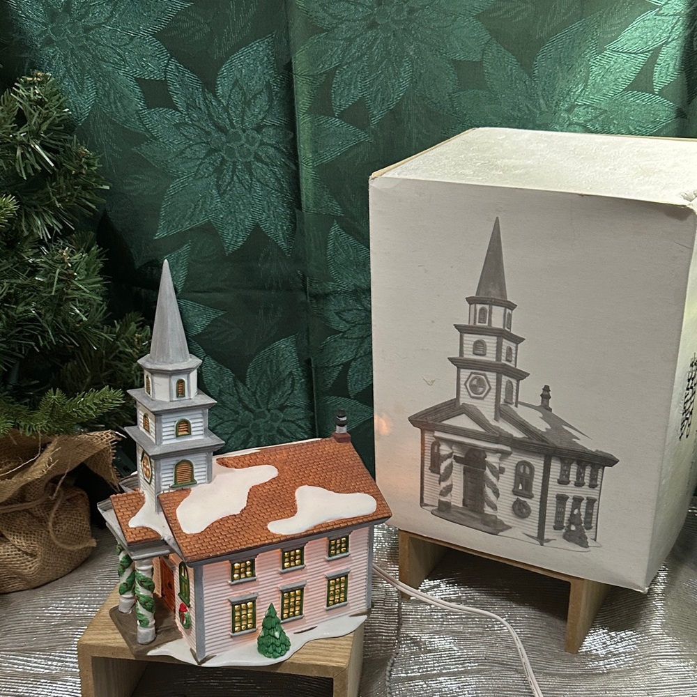 Department 56 Arlington Falls Church
England Village Series